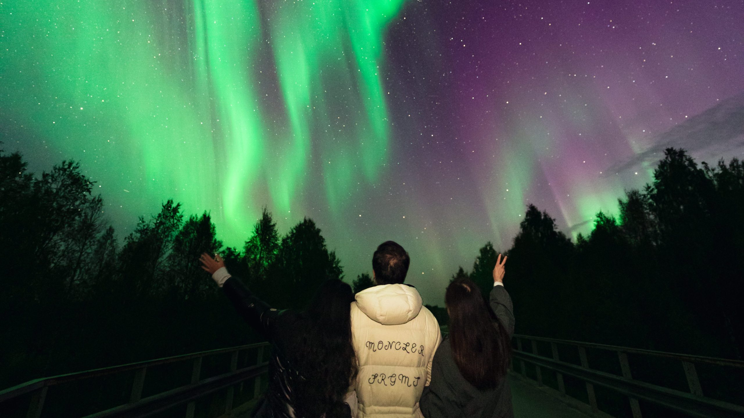 Beste Zeit, um Nordlichter zu sehen 2025